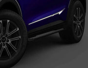 Automaze XUV700 Side Door Beading Chrome installed on blue SUV side profile