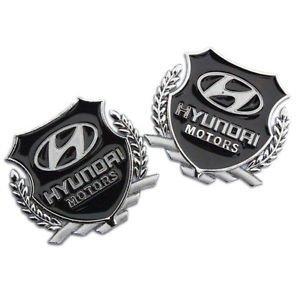 Hyundai Motor logo pair for car in silver colour