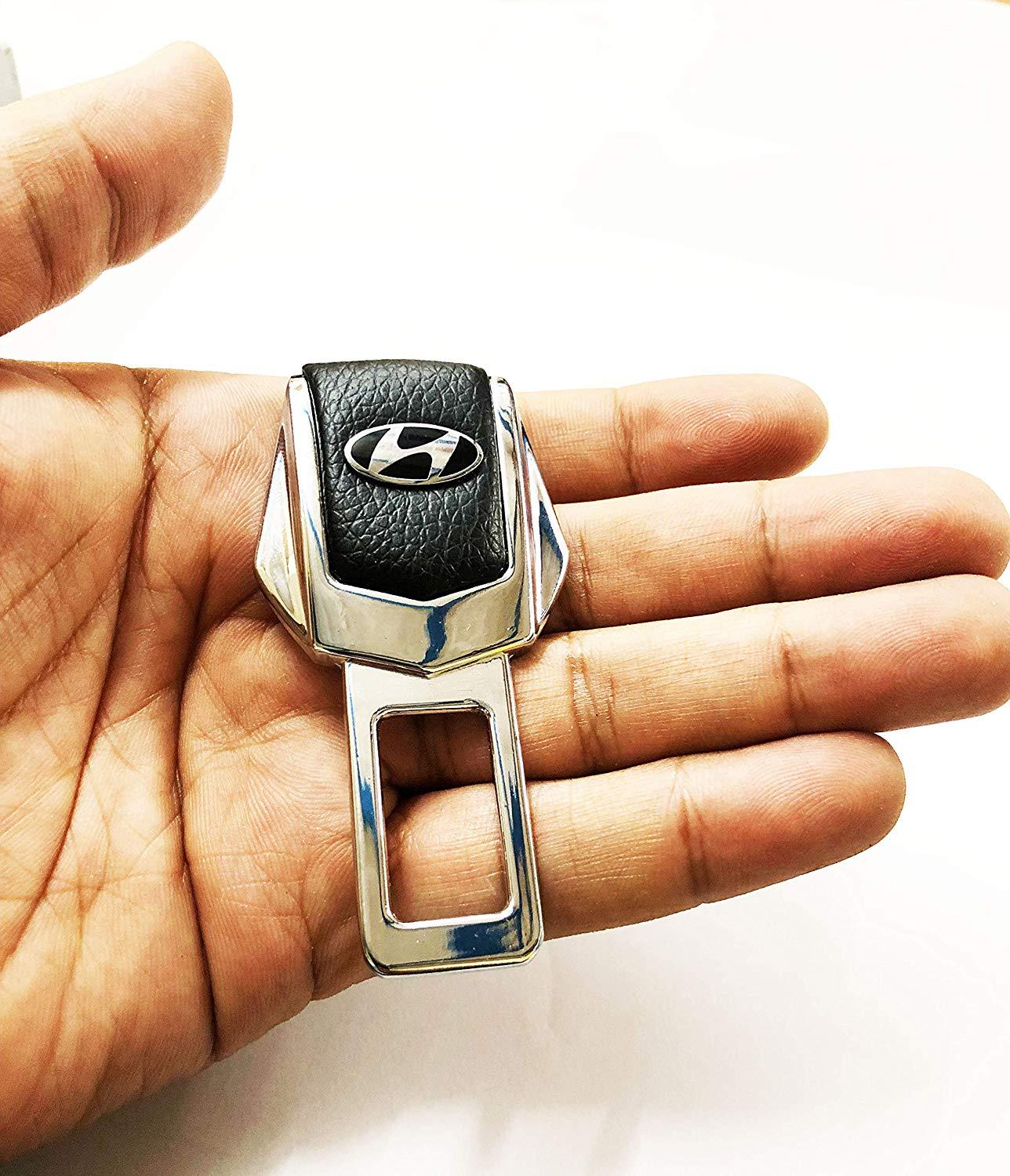 pair of Hyundai seat belt 